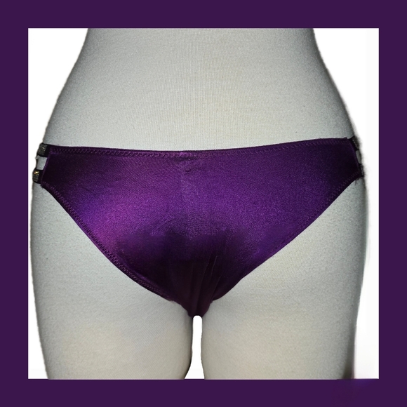 Victoria's Secret Double Shine Strap Bombshell & Brazilian Lingerie Set - 32D/Sm - Picture 12 of 15